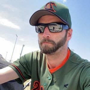 Meet your Posher, Adam